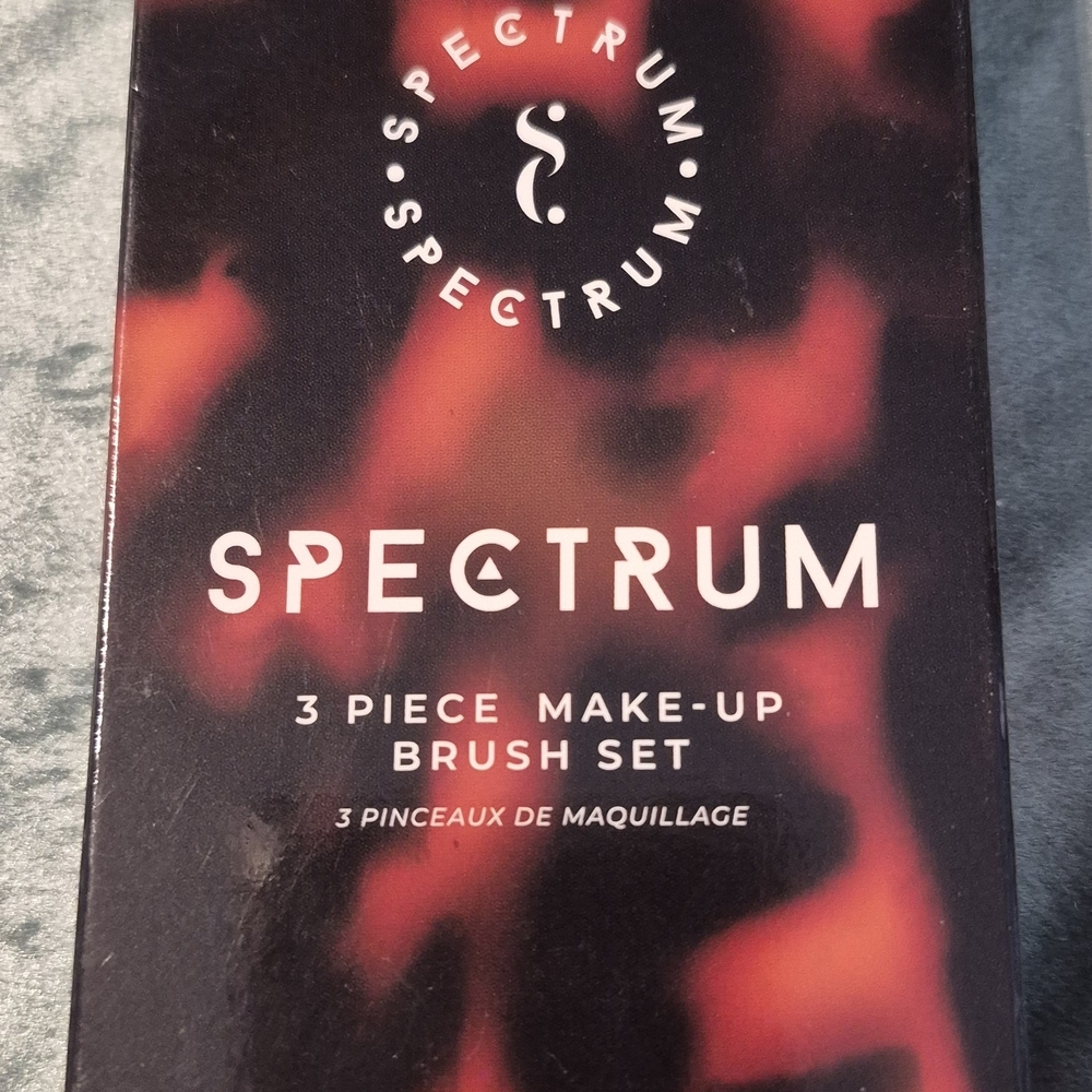 Spectrum 3-Piece Makeup Brush Set - Red & Black